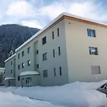 Apartment Haus Raja